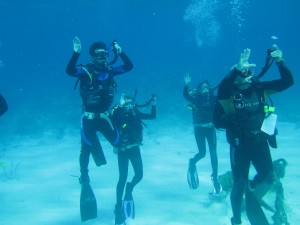 Team Gap learning to SCUBA dive with Ron